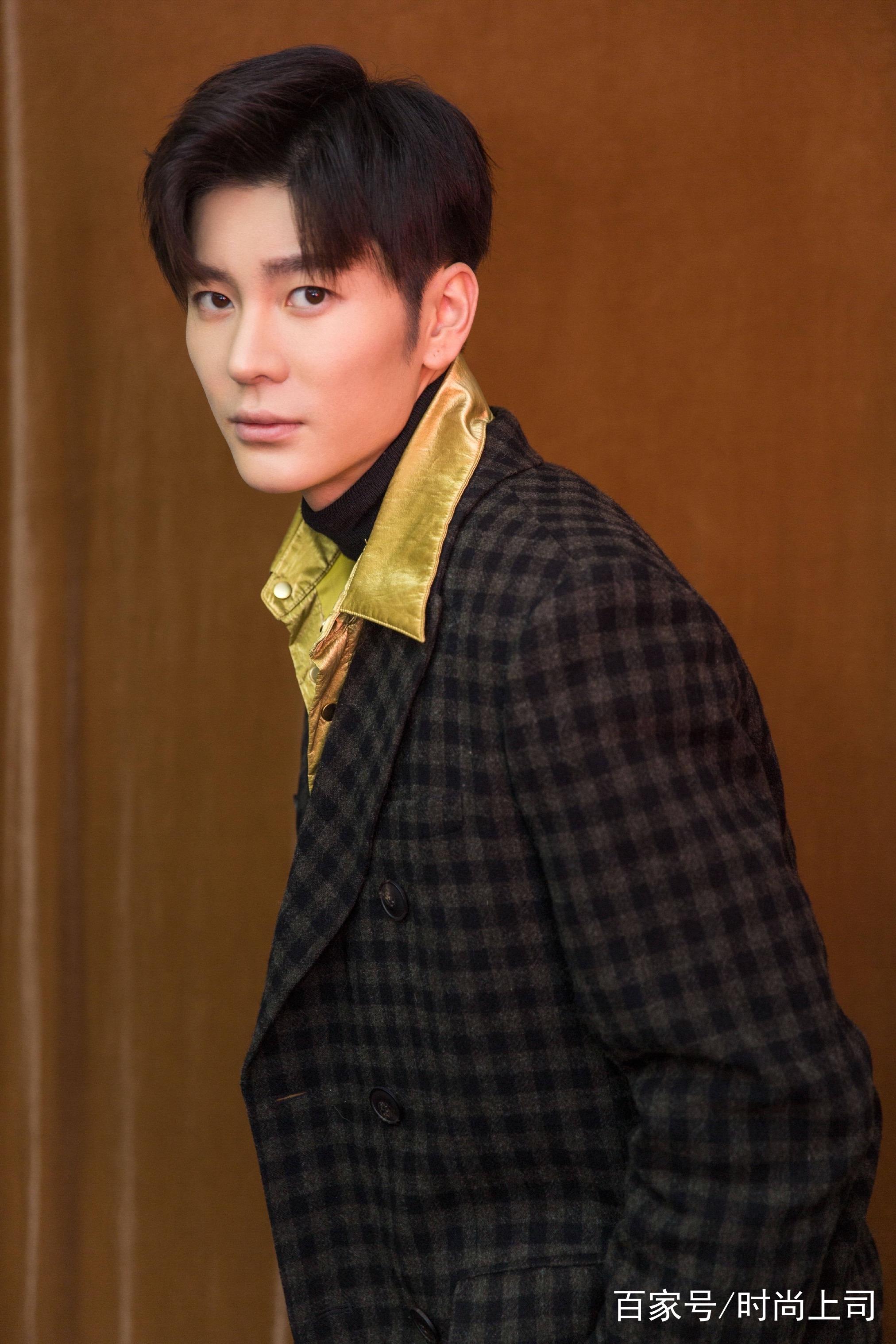 王嘉,那些偷偷解析穿搭的日子里,我悄悄的爱着你!_高清图集_新浪网