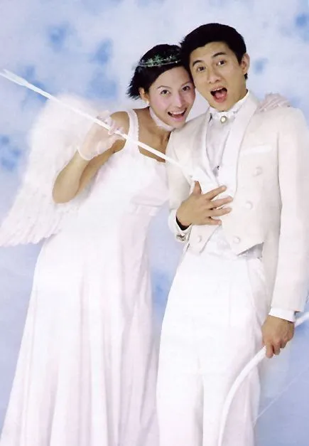 昔日明星情侣旧照,大多数已分手,她与丈夫携手32年仍恩爱如初