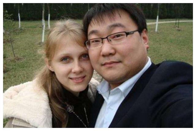 俄罗斯女孩嫁到中国,回国后哭诉:中国人说的喝一点全是鬼话!