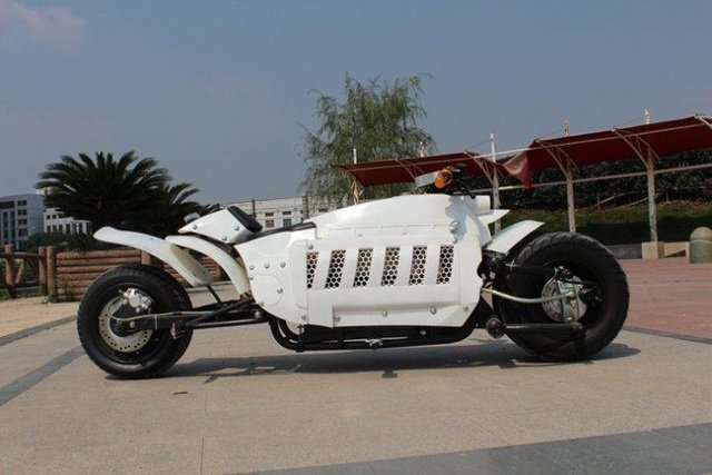 小伙花6000入手300万道奇摩托车,朋友一句话,令车主十分羞愧!