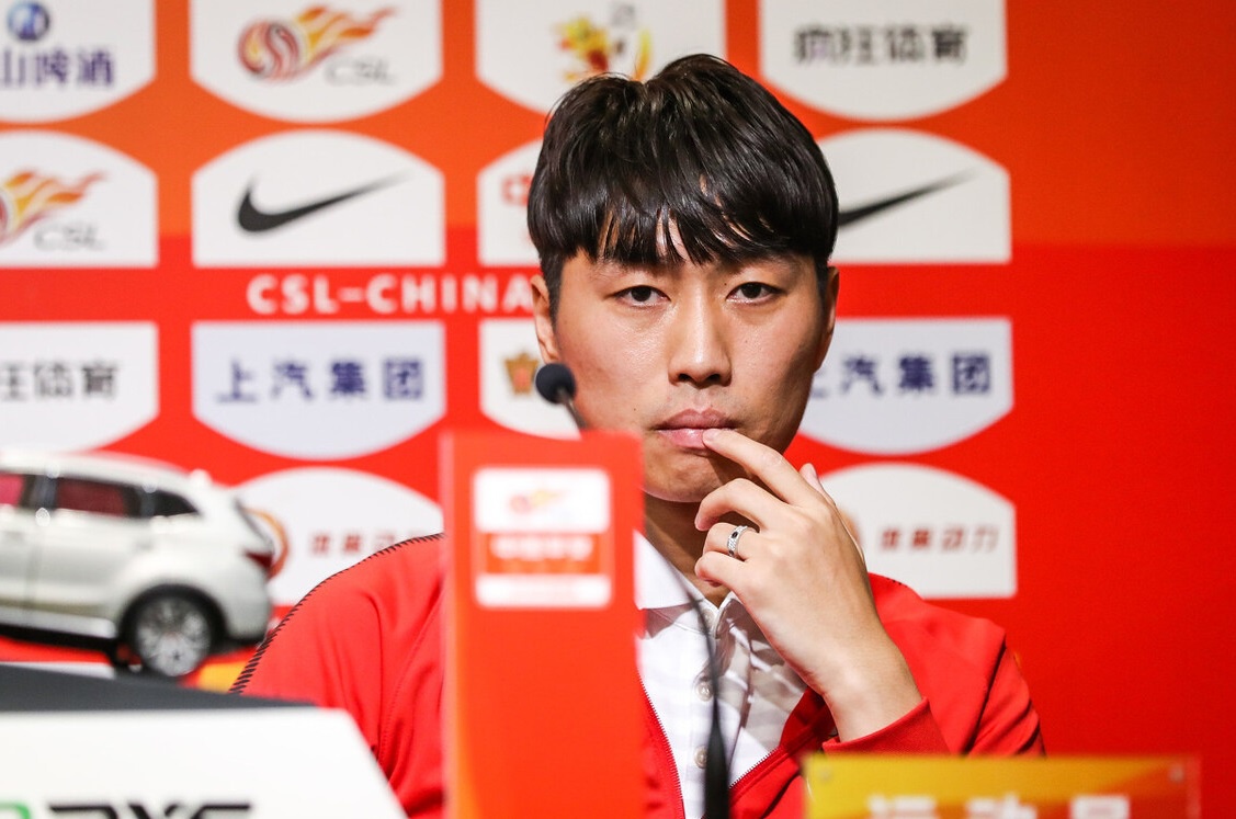 意外傅欢将成为上港新帅第一个重用的人未来有望出任后防核心