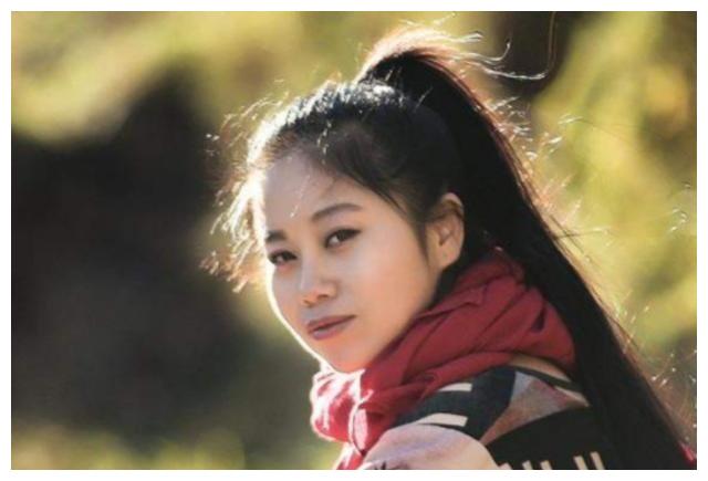 她花了元上了星光大道,被淘汰后很生气