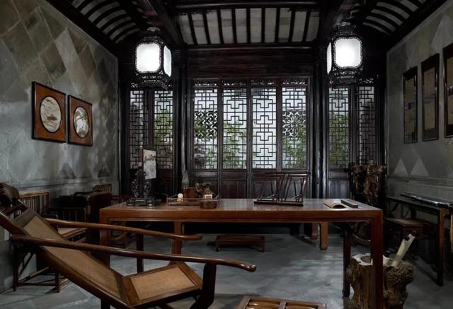 书房文人的书房,是个极富文化气息和品位的场所,陈置的家具,器物,其