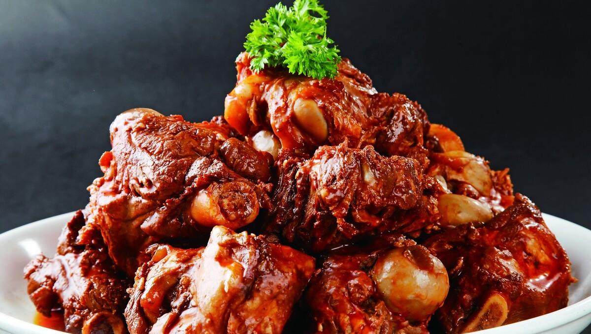 东北酱大骨要想酱香浓郁软烂入味就得这么做今日头条