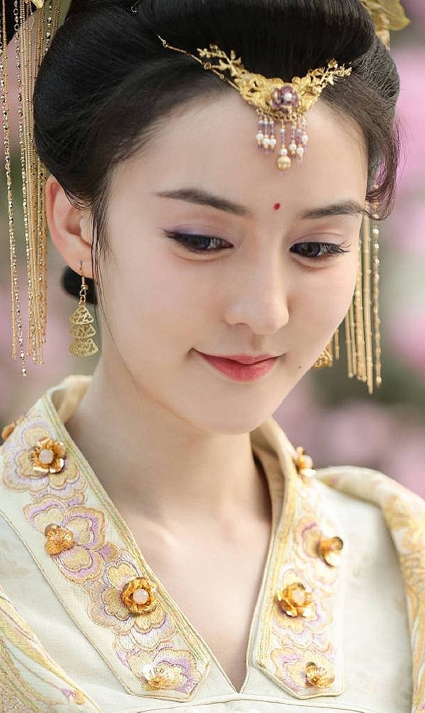 《长相守》"花锦绣"楷旋美图分享,感觉长得比女主好看太多了!