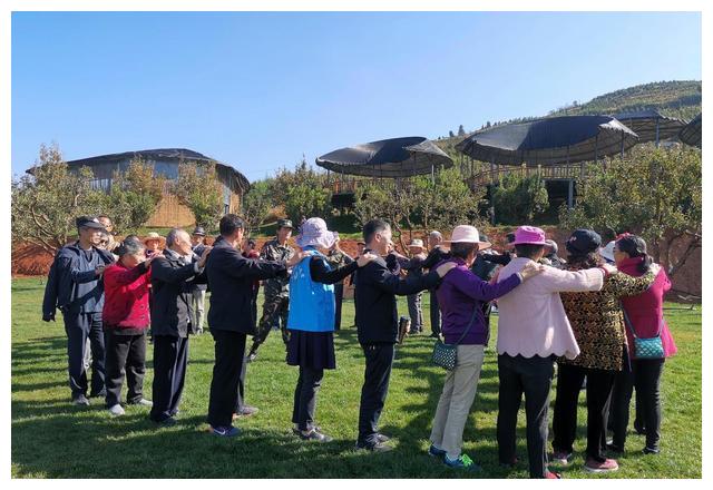 昆明户外会议新体验,团建烧烤两不误