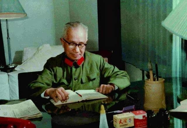 开国第一大将粟裕，离家六十年，为何一次也不回老家？