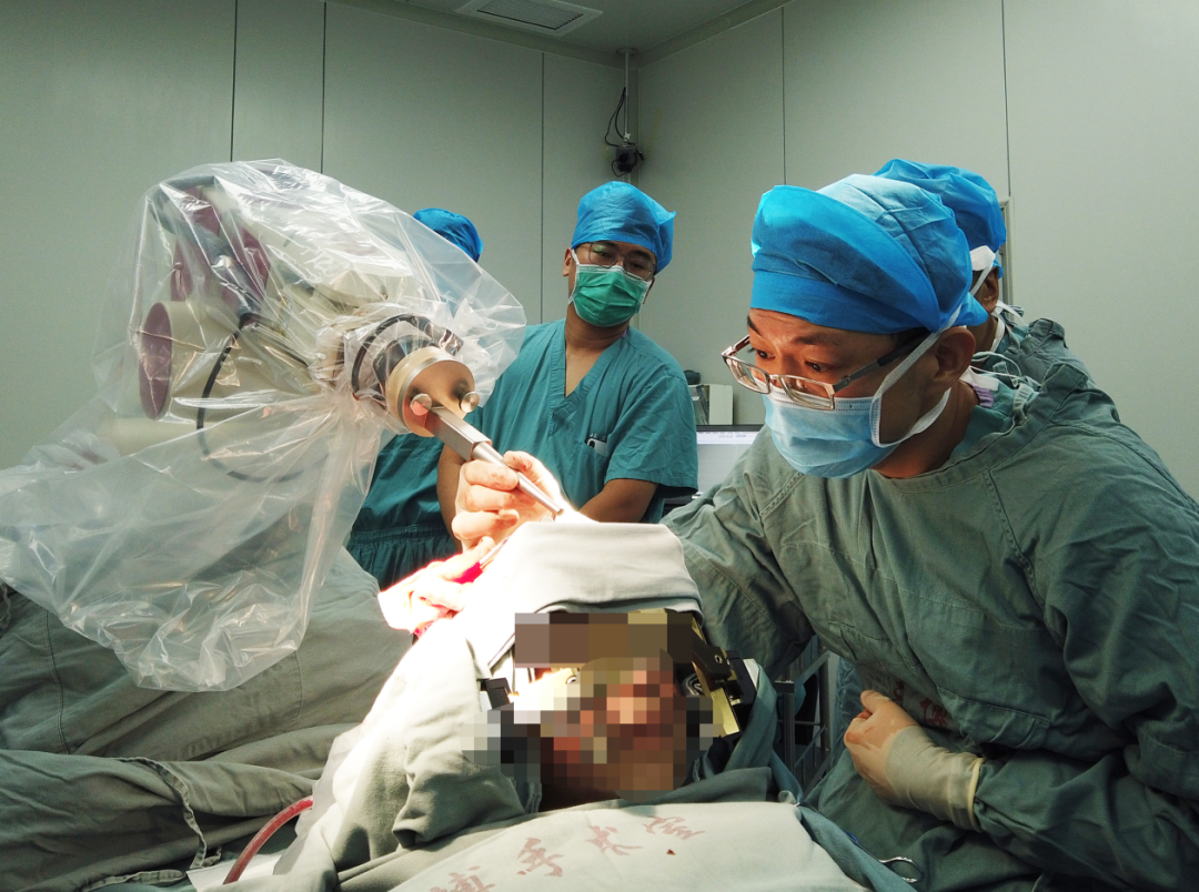 清水县人民医院外三科行开颅血肿清除手术，成功救治一名急性重型颅脑损伤患者 - 院内新闻 - 清水县人民医院