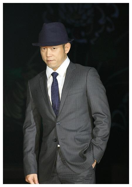 6岁出道17岁因罪入狱16年,未能见父亲最后一面的颜正国,今怎样