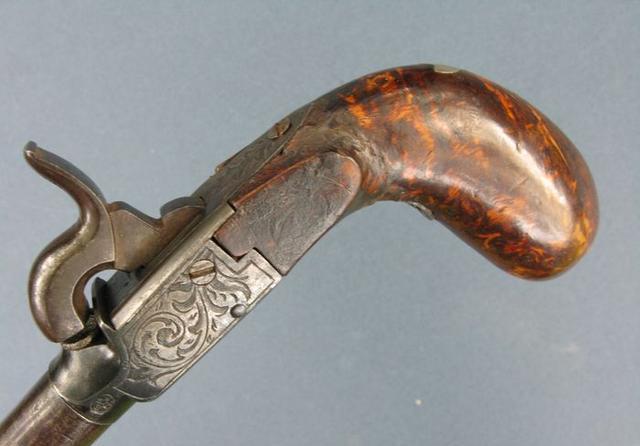 1850年制造的三把精美击发枪实物，其保存状况完美，零件齐全__财经头条
