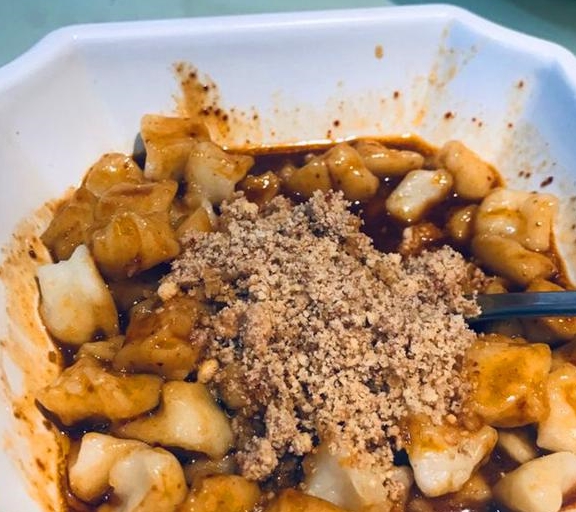 文殊坊这家开了七八年的素面馆，有100年饮食文化，吃面不用筷子休闲区蓝鸢梦想 - Www.slyday.coM