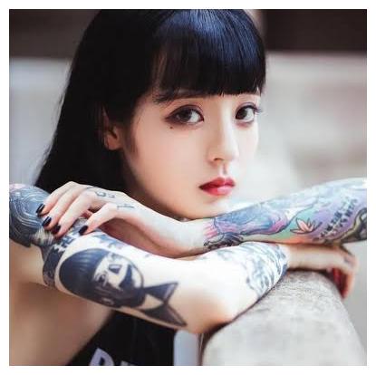 纹身的女孩脏请你滚蛋吧