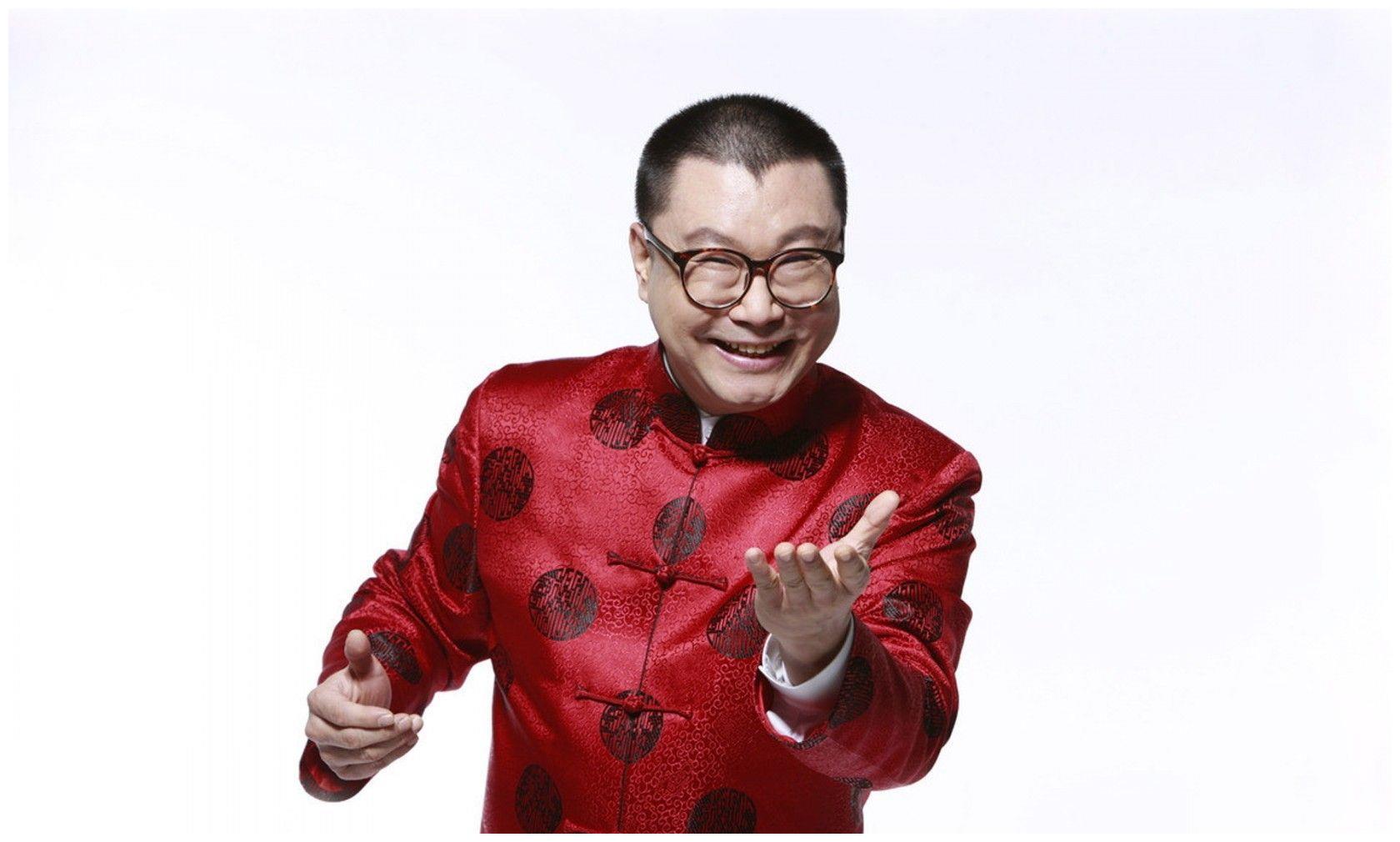 著名歌手尹相杰近况曝光,瘦到认不出,紧随于文华像跟班