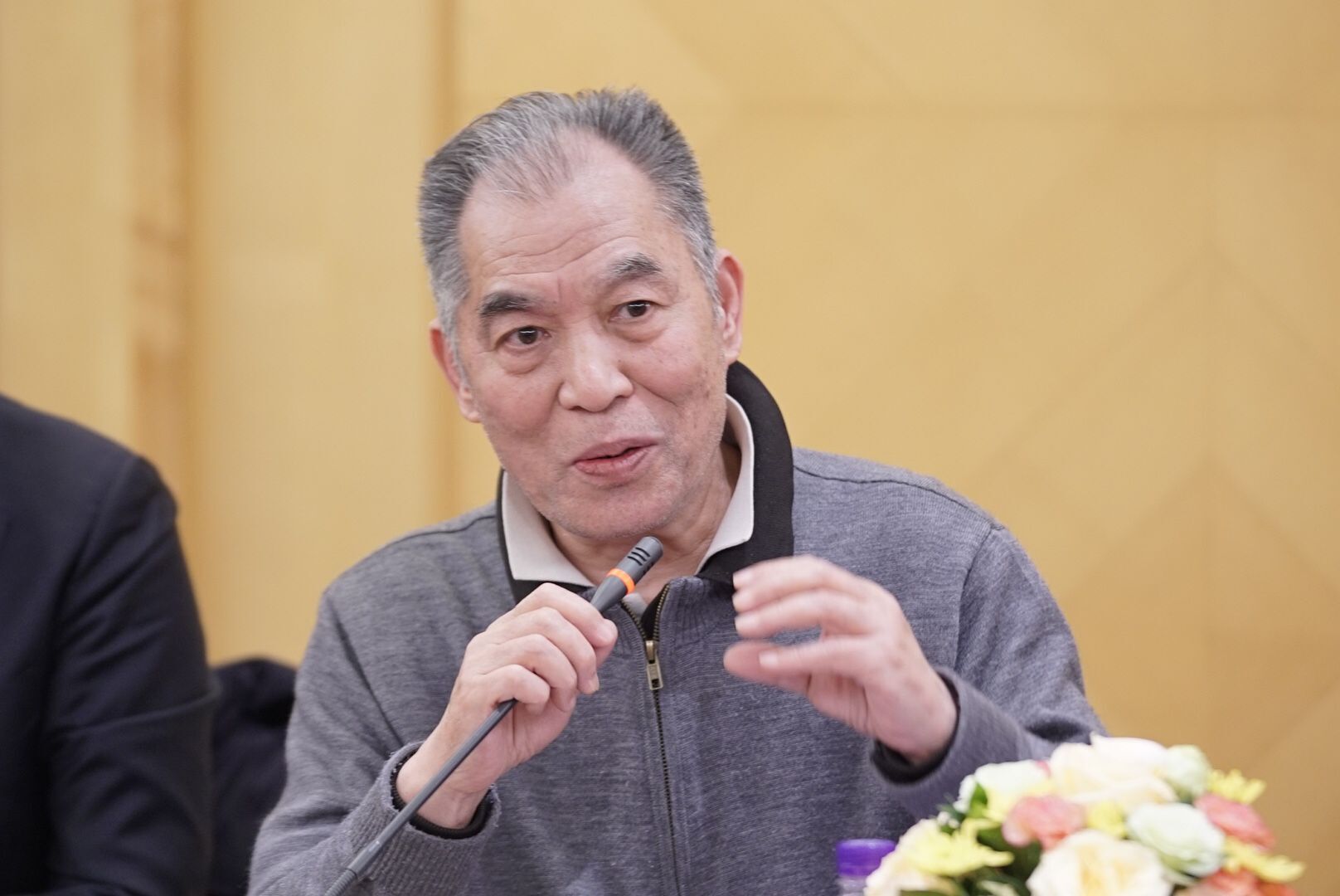 书荐梁晓声式的慷慨陈词