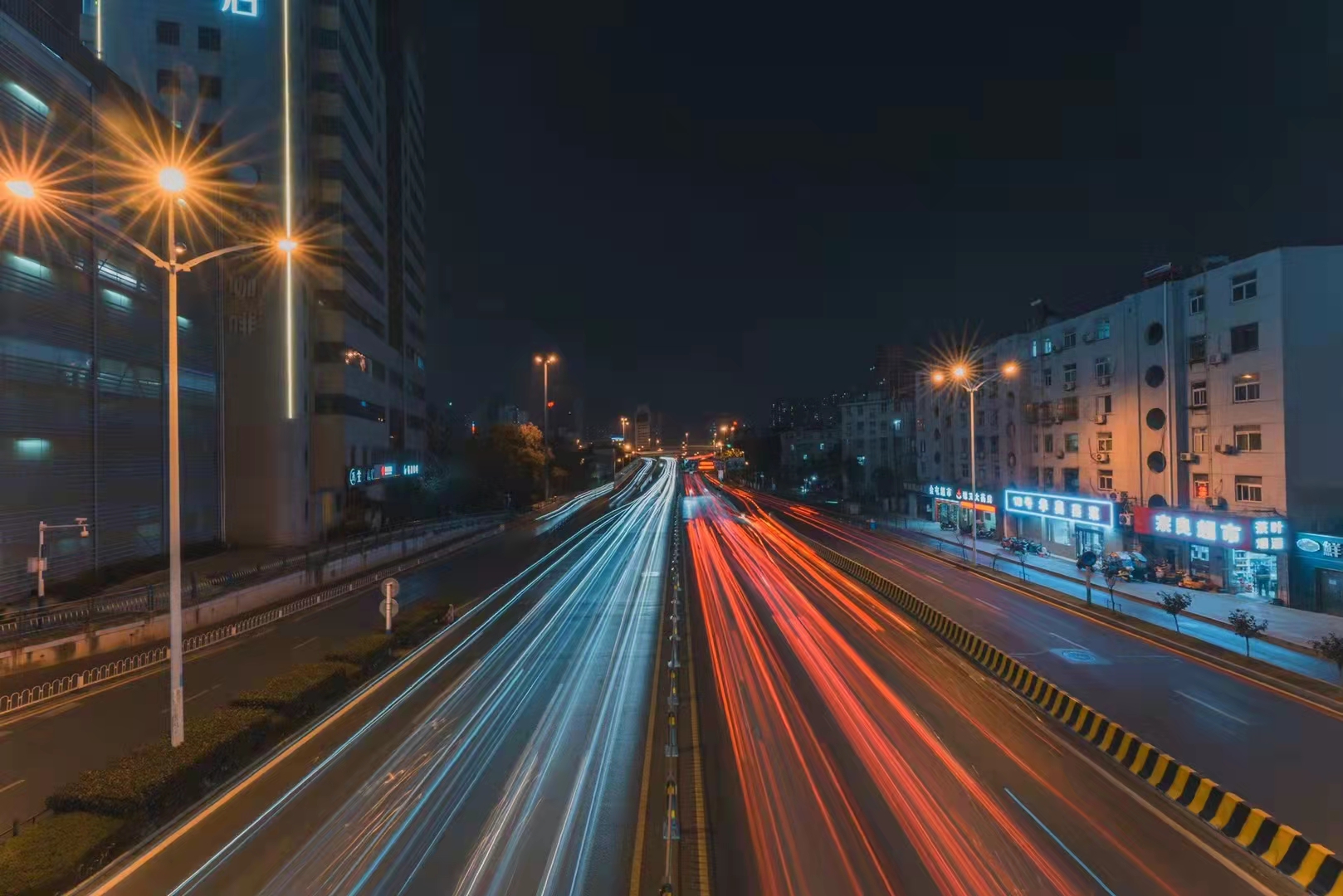 合肥飞凤街夜晚佳乐老师摄南风新视界