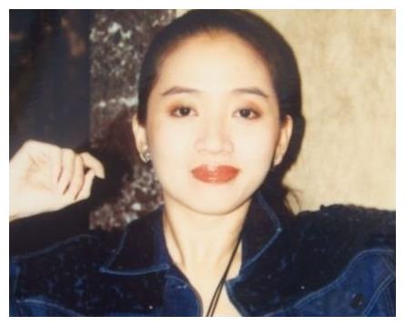 梅艳芳死前含泪躺刘德华怀里身穿纸尿裤的她让人心疼