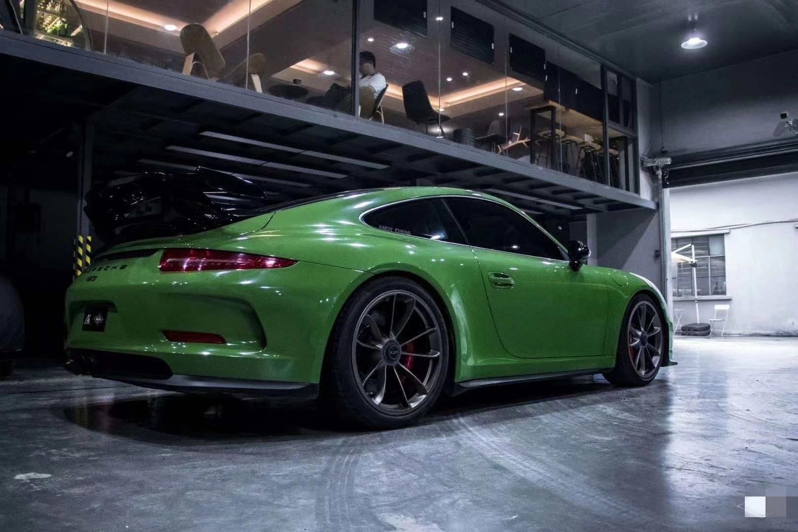 保时捷911 gt3 汽车改色橄榄绿 清新活力爆棚