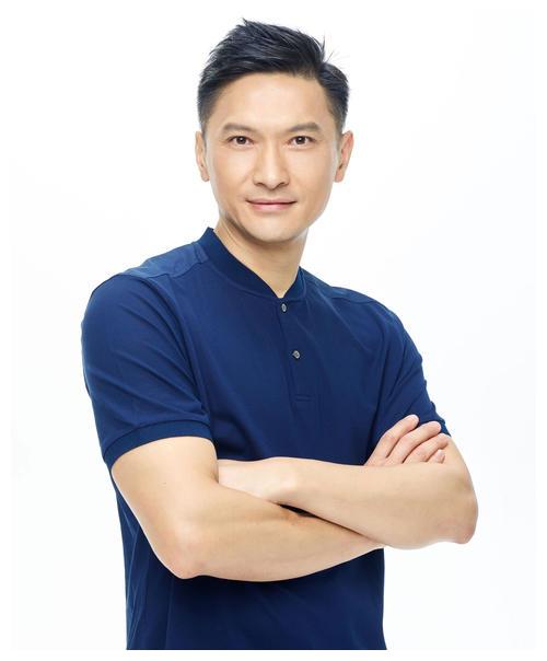 "tvb刘德华"陈鸿锦:为照顾自闭儿子息影,复出沧桑瘦到难认