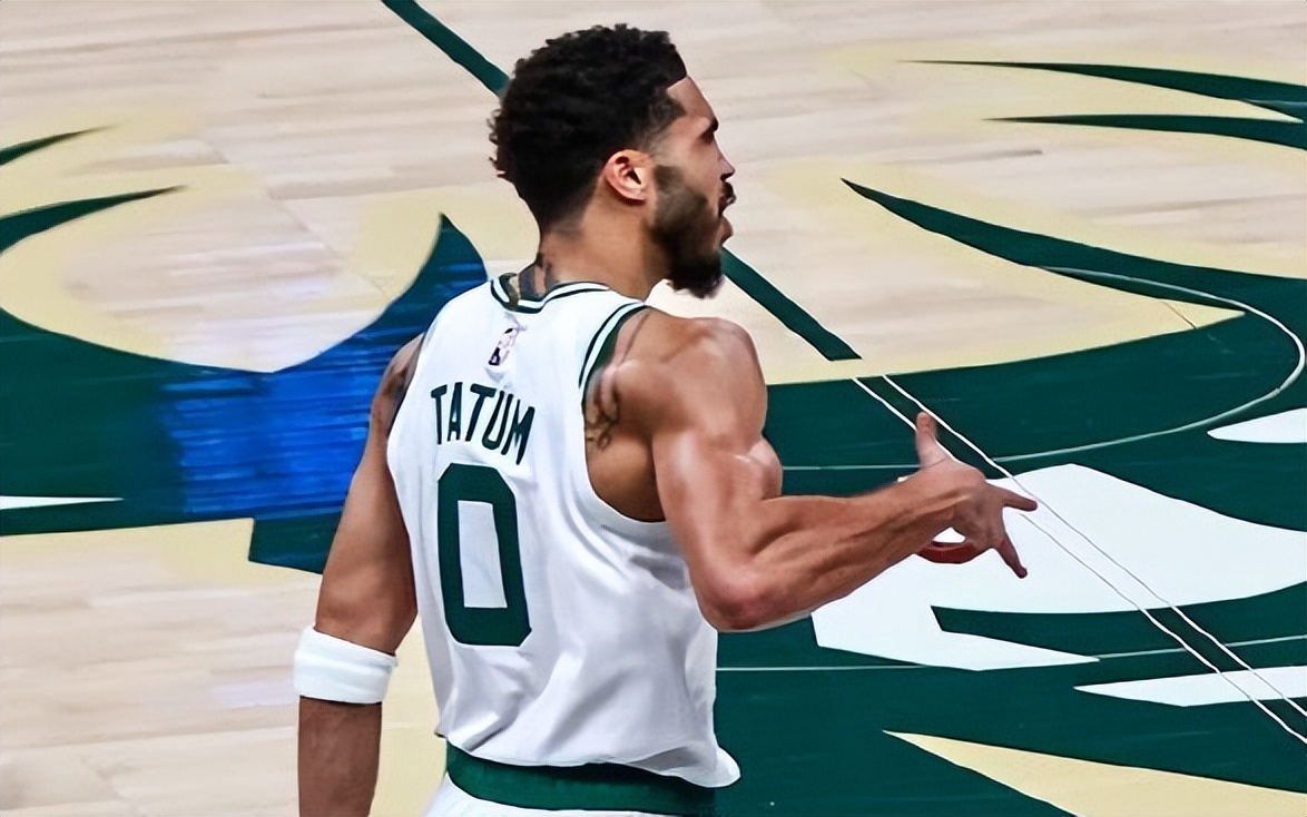 恭喜!塔图姆巅峰一战,nba官方盛赞却闹乌龙:算错分数