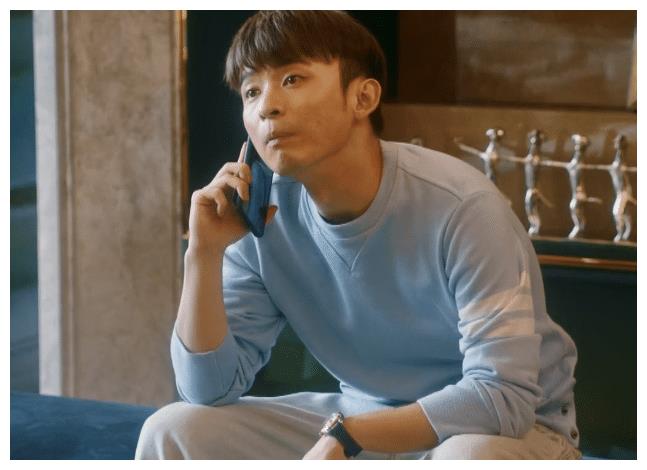 在谢宏祖懂得朱锁锁的好时恳求她留下来,而此时的朱