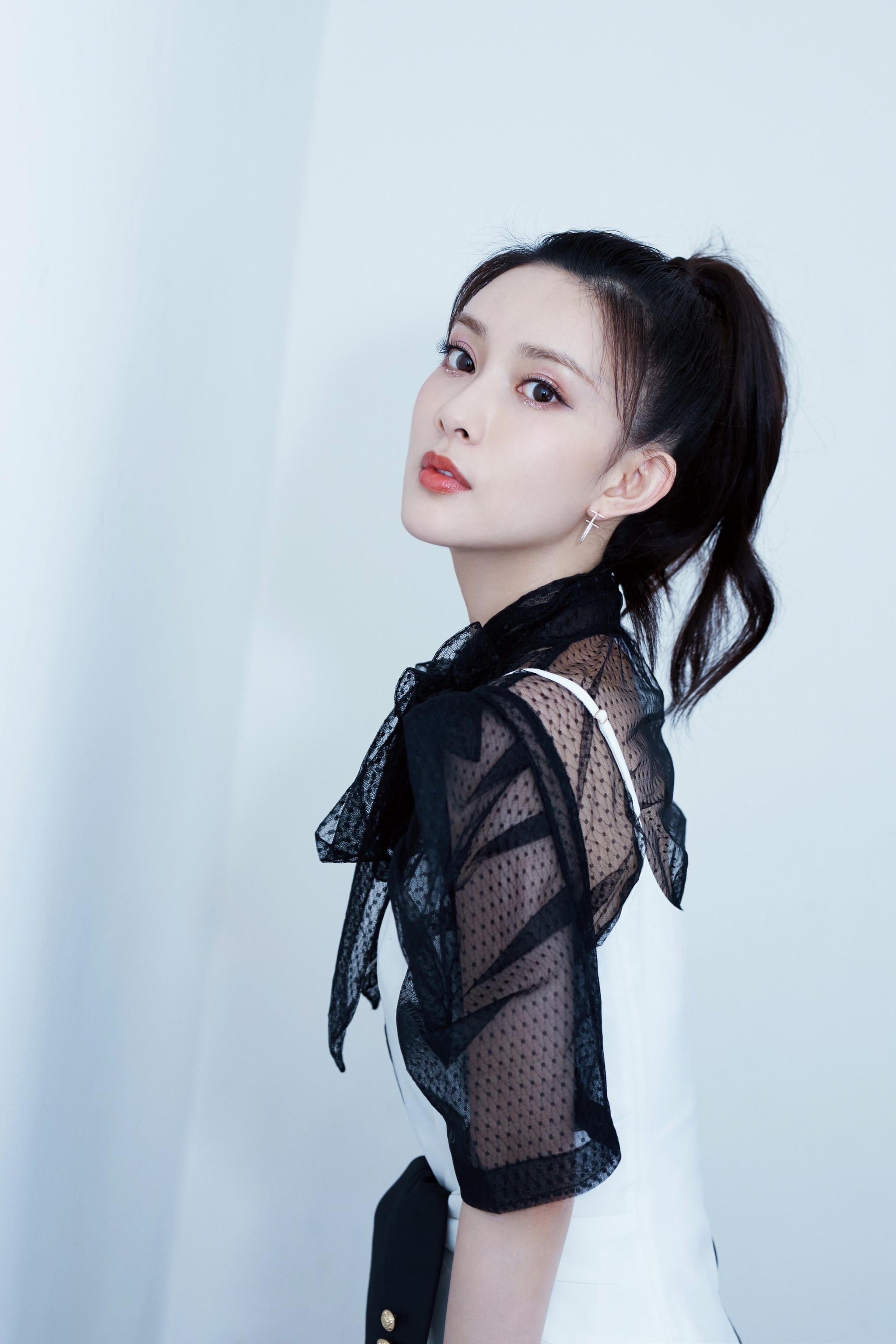 孟子义明艳气质优雅性感夏日写真_高清图集_新浪网