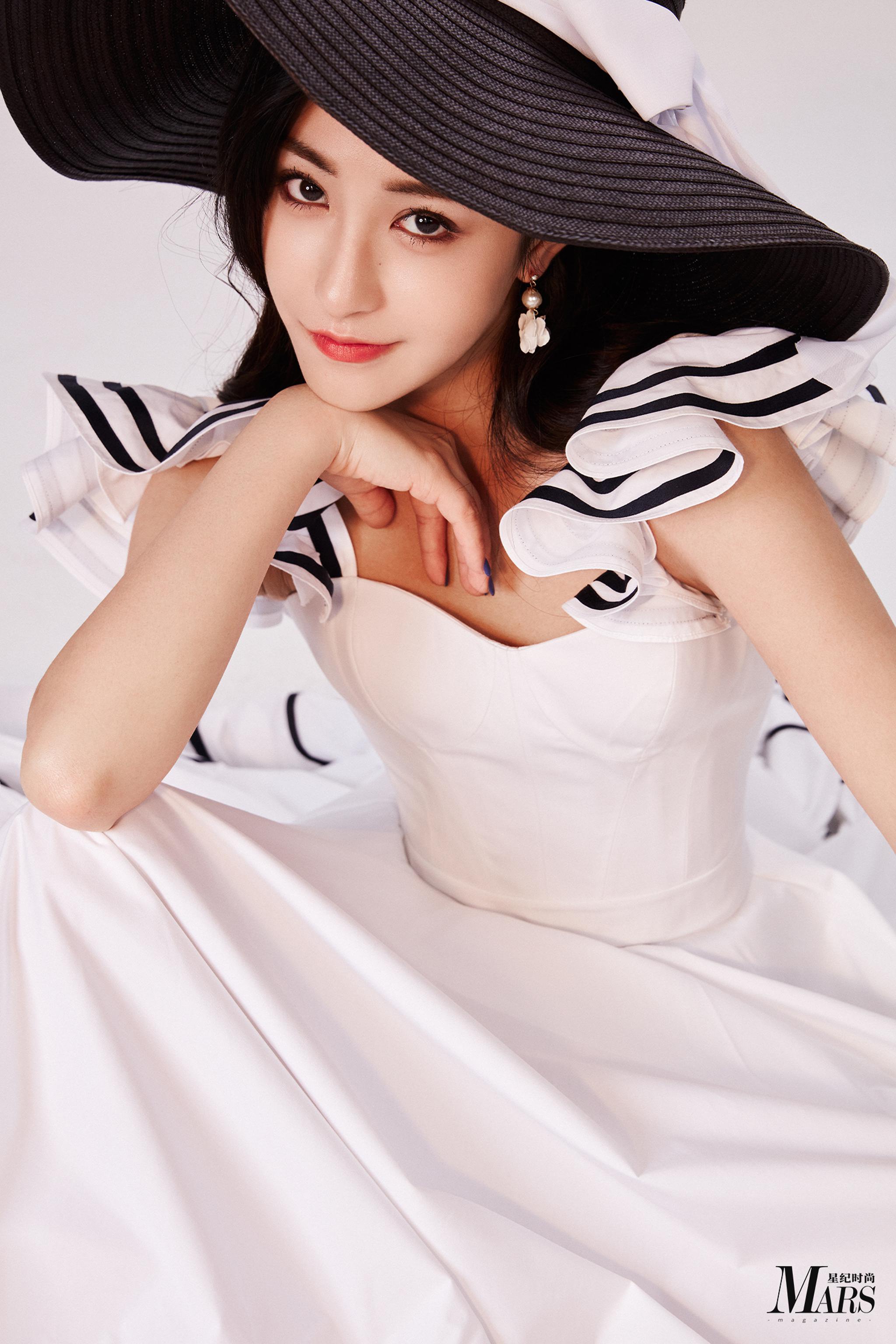 朱圣祎《mars星纪时尚》大片曝光 黑纱遮面难掩魅惑