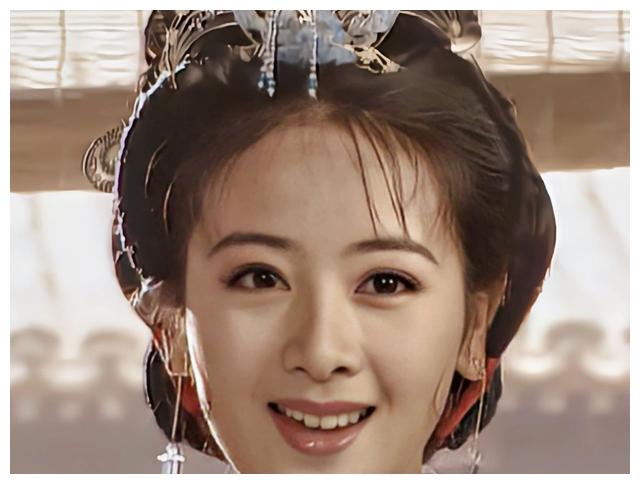 突然发现,《上错花轿嫁对郎》中,杜冰雁的漂亮服饰,好少啊__财经头条