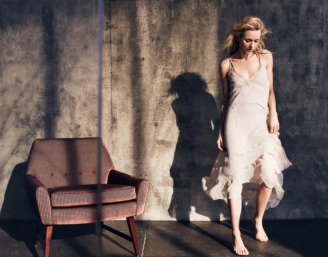 美女图——娜奥米·沃茨