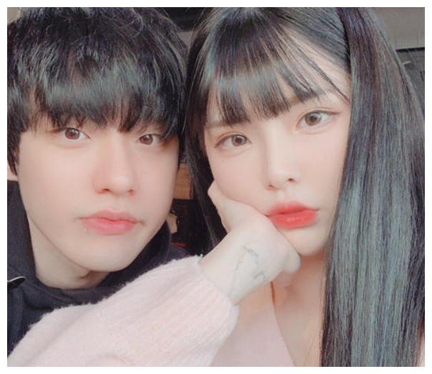 就在今天,mystic老婆官宣:怀二胎了!we微笑惨遭大量网友艾特