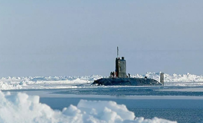 核潜艇在北极海域航行及破冰会遇到的四个难点