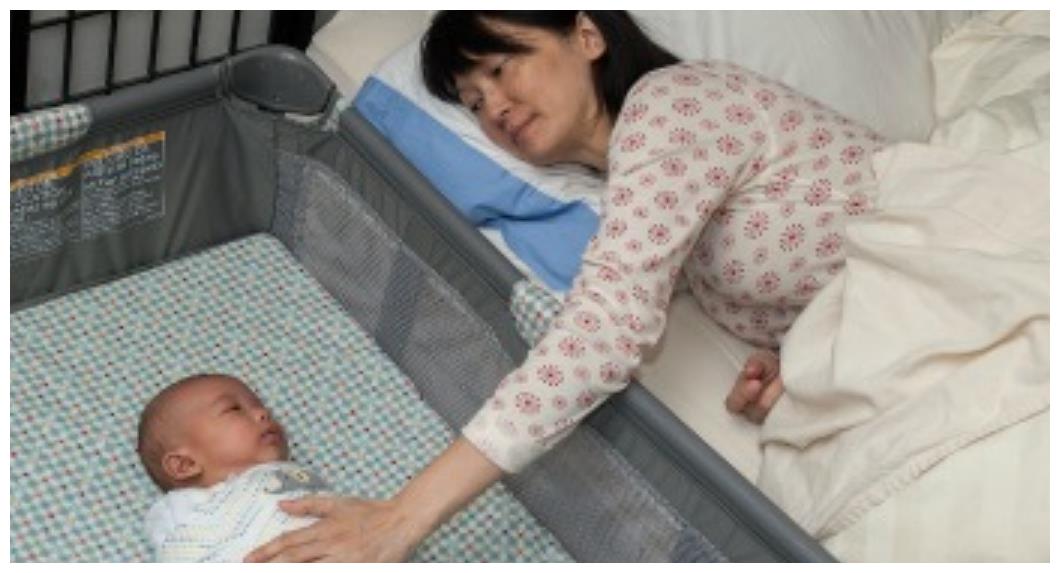 孩子3岁前，跟妈妈睡和跟老人睡差别大，家长别不当回事休闲区蓝鸢梦想 - Www.slyday.coM