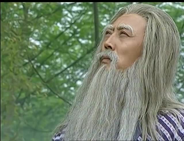 剑圣试探无名功力,击出一团烛火,不料被无名轻易浇灭,太帅了!