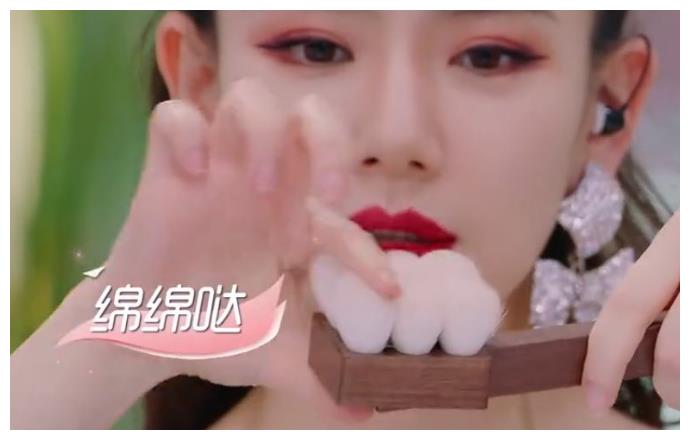 戚薇宣称自己没有搓过澡，当看清她的"腋下"，这是真汉子！休闲区蓝鸢梦想 - Www.slyday.coM