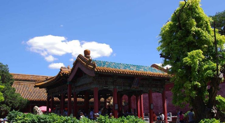 到了四月份,故宫到处都变成了"御花园",趁春意浓厚快来看看!