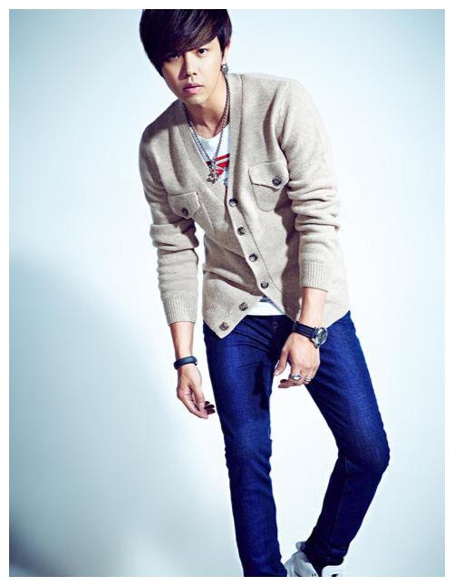 目前警方还在调查当中,不过黄鸿升社交平台的最后动态,除了限时动态