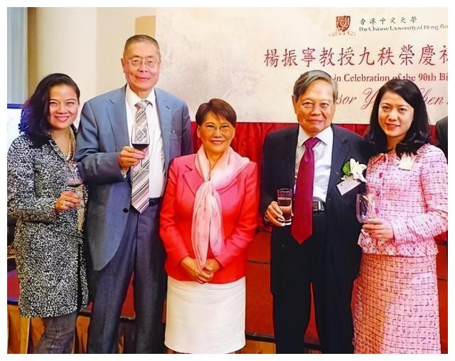 81岁刘诗昆再当爸:叶帅女婿3婚娶44岁娇妻,人生何必太着急