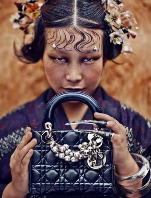 知名摄影师陈漫翻车,新作品被指丑化亚裔,品牌还多次涉嫌辱华休闲区蓝鸢梦想 - Www.slyday.coM 知名摄影师陈漫翻车,新作品被指丑化亚裔,品牌还多次涉嫌辱华休闲区蓝鸢梦想 - Www.slyday.coM