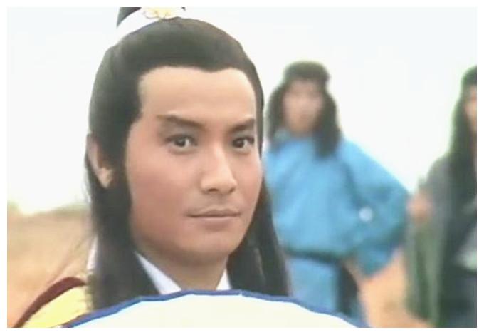 69岁石修一家四口聚餐，与妻子相恋51年仍恩爱，主持人儿媳太漂亮__财经头条