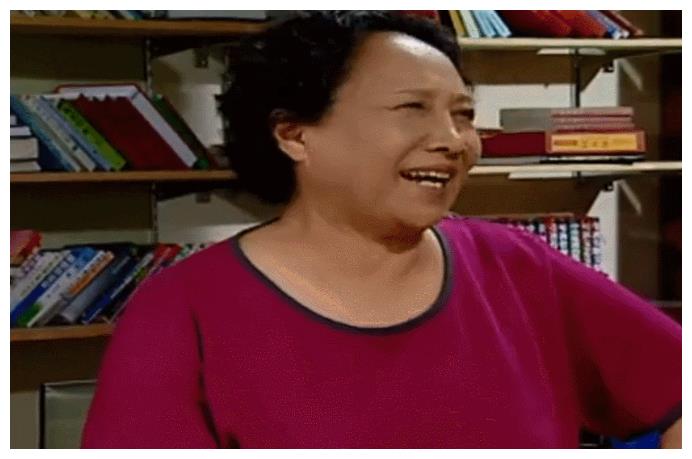 正文  《家有儿女》里面饰演姥姥的角色就是孙桂田,身材很胖也很矮.