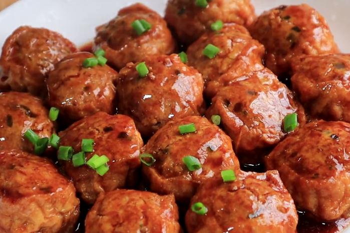 入秋之时,来尝尝这款马蹄酿肉丸,清爽不油腻,大人小孩都爱吃