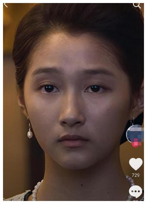 关晓彤这造型是认真的吗?失去了十级滤镜之后,一下子老了二十岁