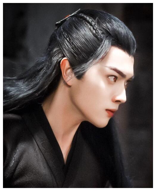 虽然变黑了,但还是韩烁在恋爱,很讨人喜欢.