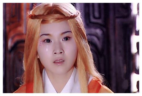 《宝莲灯》四公主洛葳 ,造型有点杀马特,染回黑发后成干练女神