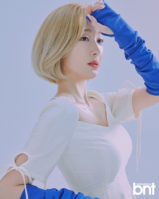 韩国女艺人徐贤淑最新杂志写真曝光