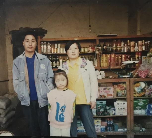 一组老照片,瞬间把你带回复古摩登的九十年代
