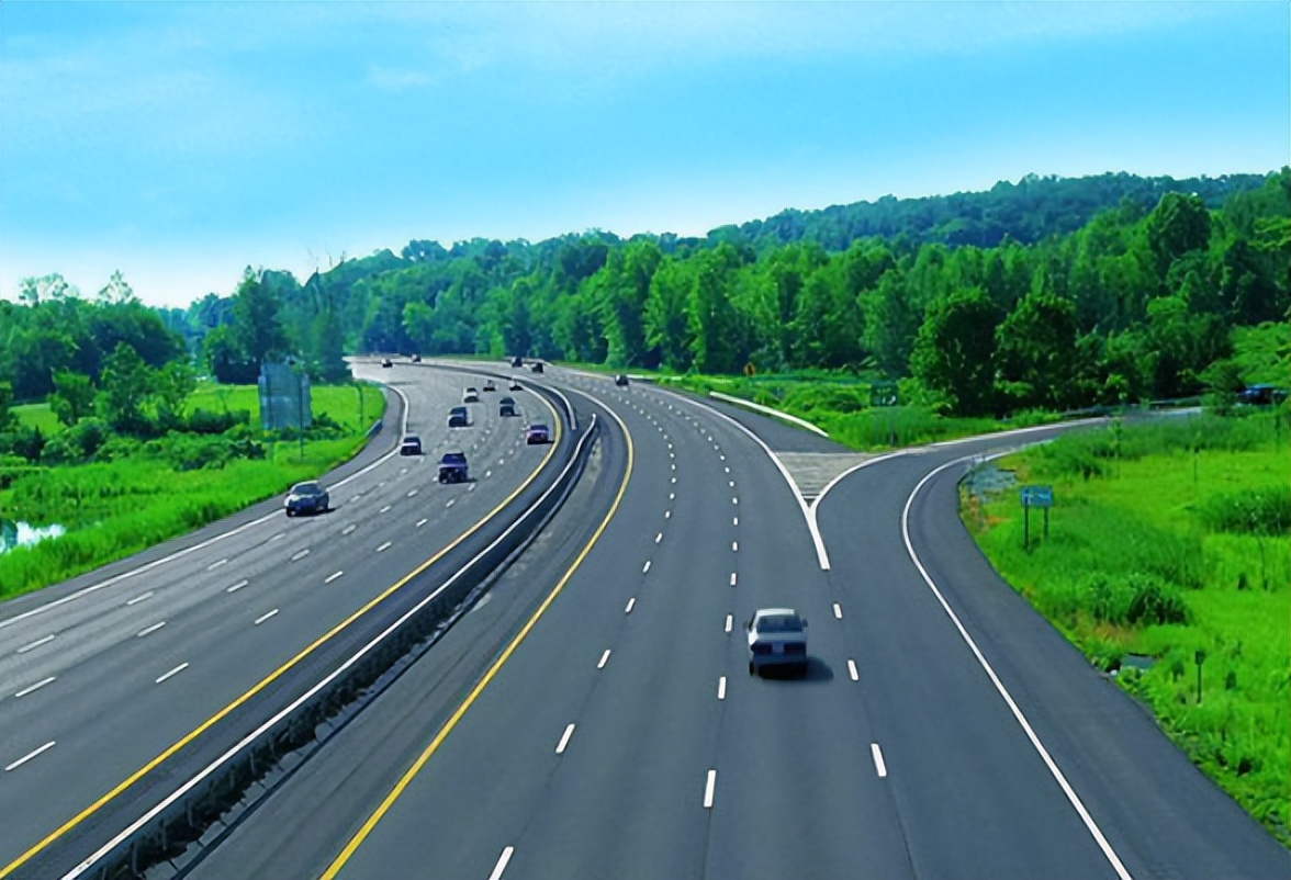 一个人跑高速多长时间休息一次合适按照这个标准来不然有危险