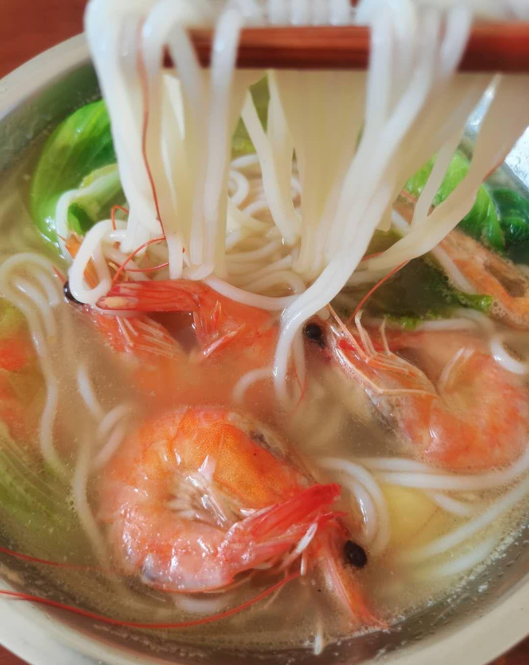 秋后的第一碗粉,原汁原味,汤鲜味美,吃上一口能量满满,胃暖暖|鲜虾|虾