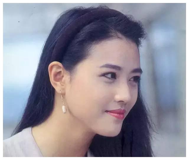 53岁周海媚感情坎坷 因患病而遭到抛弃 至今无儿无女 周海媚 周芷若 参演 新浪新闻 53岁周海媚感情坎坷 因患病而遭到抛弃 至今无儿无女 周海媚 周芷若 参演 新浪新闻