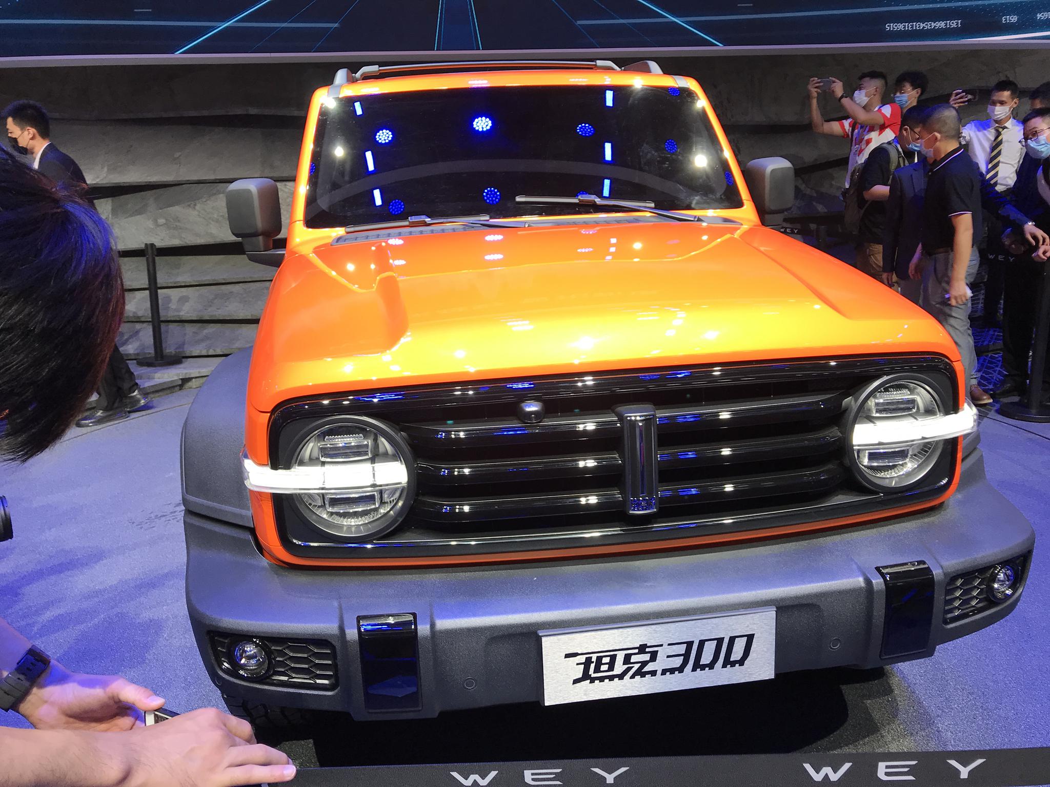 wey坦克300于成都车展正式发布,它跟哈弗大狗哪个更香呢?-新浪汽车