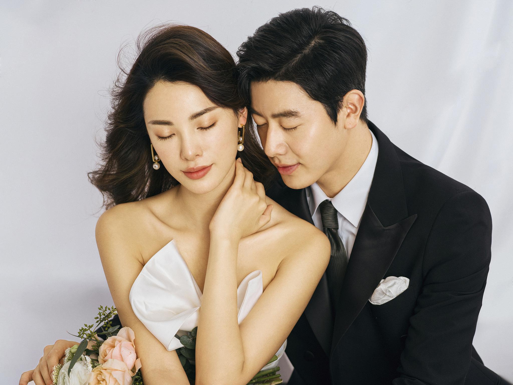 郑州婚纱摄影前十名工作室拍婚纱照大概需要多少钱